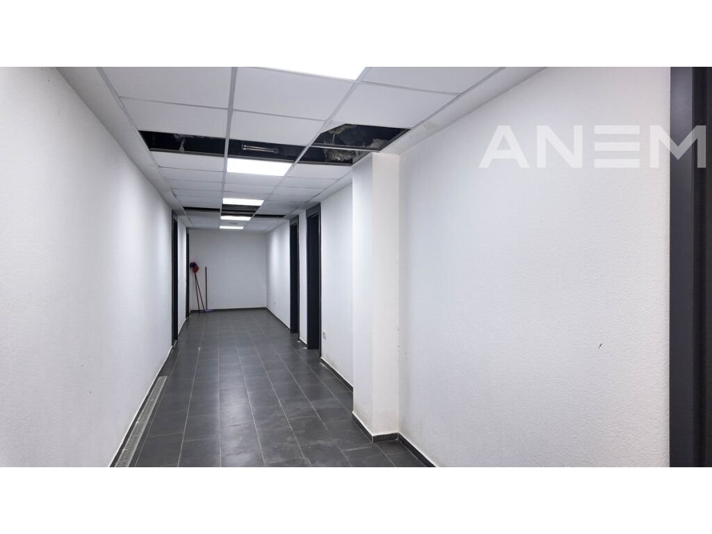Lokal në shitje 130m² në lagjen Lakrishtë