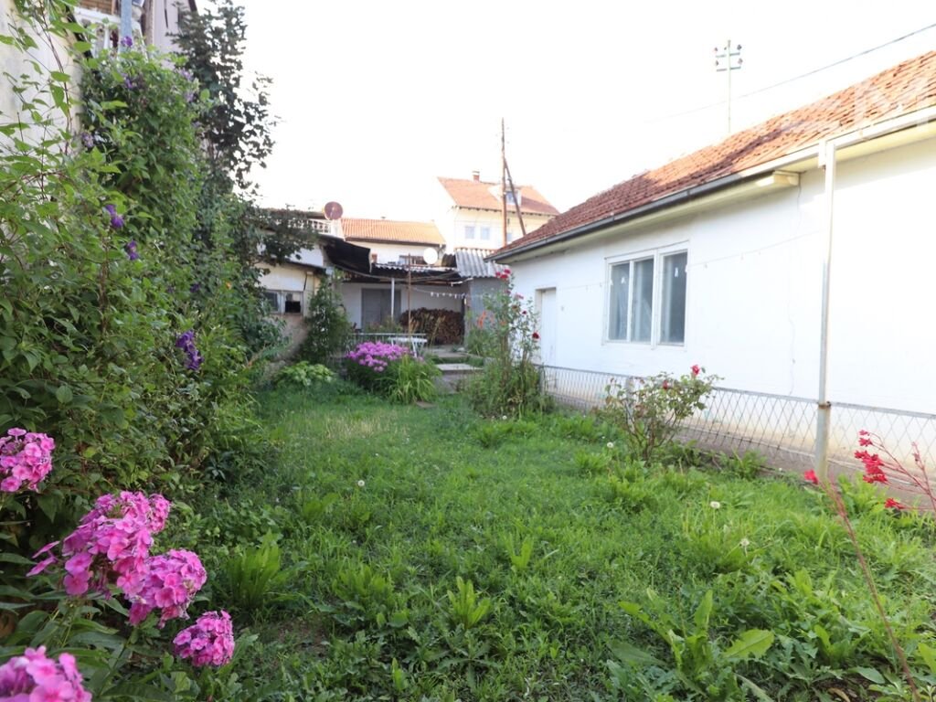 Tokë në shitje 3.48 ari në Qendër