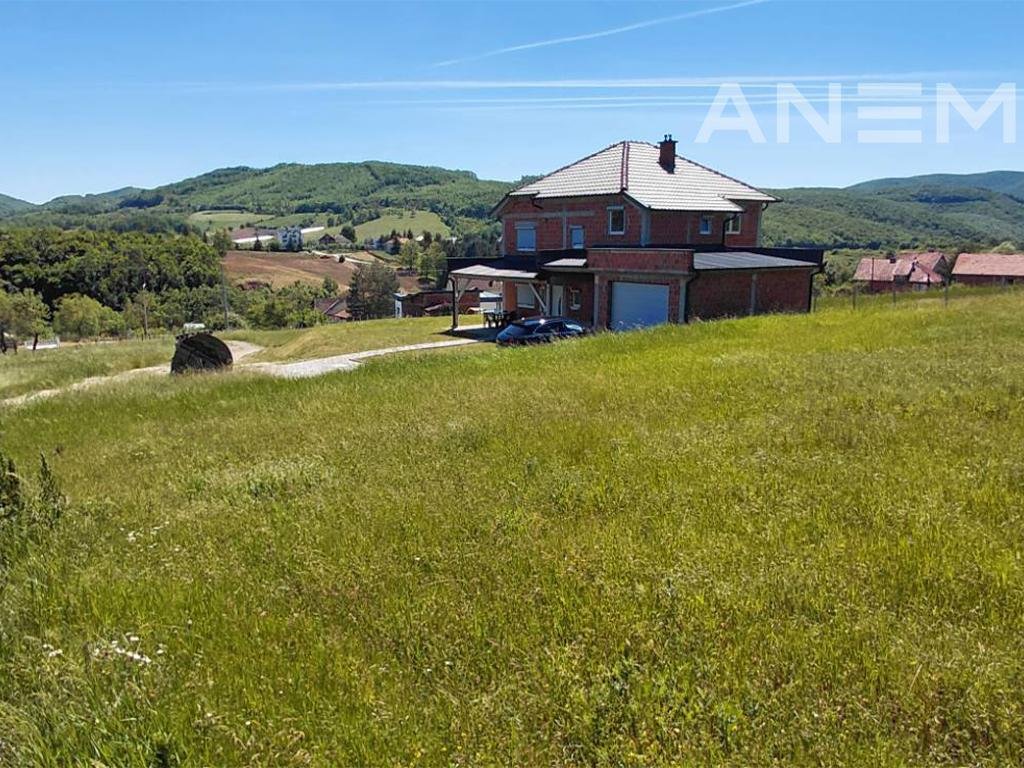 Shtëpi në shitje 204m² në Batllavë-Orllan