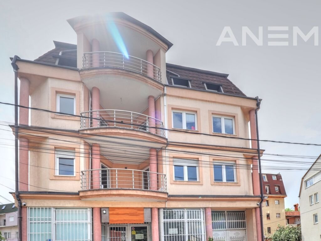 Zyre me qira 500m² në lagjen Qafa