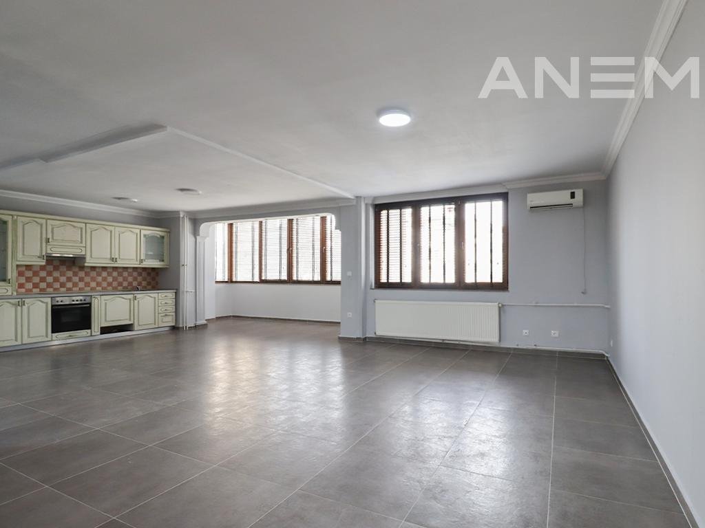Zyre me qira me 4 hapësira pune në lagjen Aktash