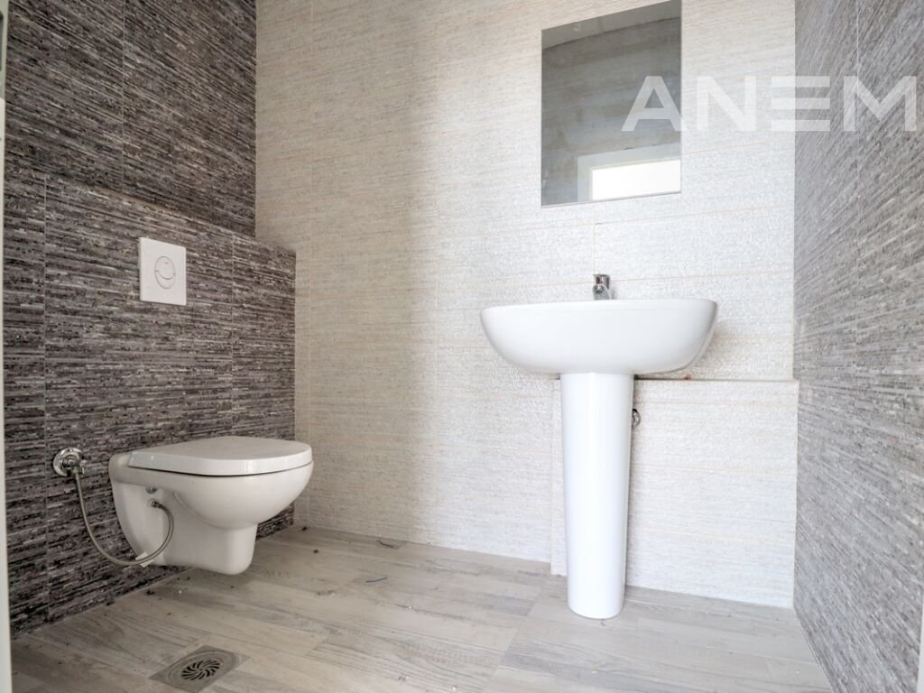 Lokal me qira 43m² në lagjen Veternik