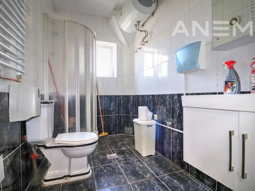 Zyre me qira me 3 hapësira pune në Qendër