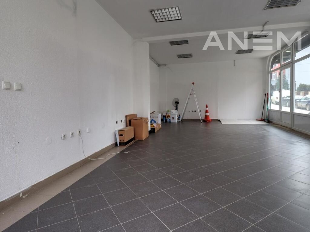 Lokal me qira 55m² në Aktash