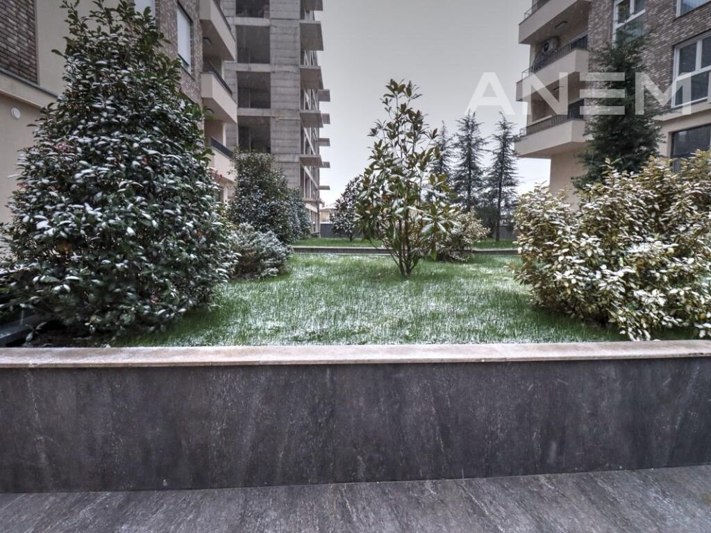 Lokal me qira 43m² në Mati 1