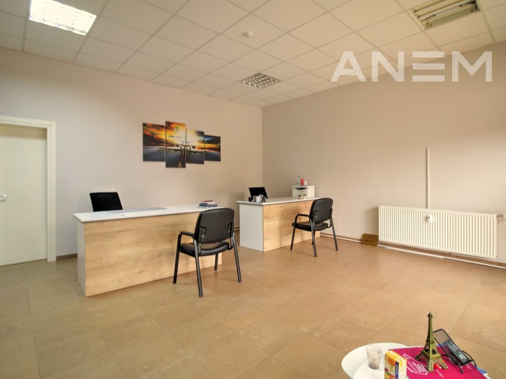 Lokal me qira 40m2 në Bregun e Diellit