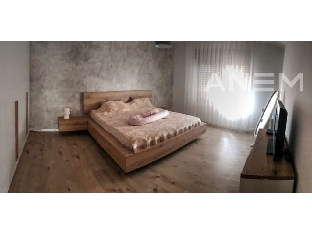 Shtëpi në shitje 390m2  në Qendër