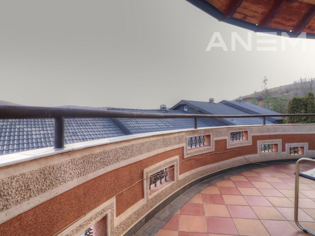 Shtëpi në shitje 440m2 në Gërmi