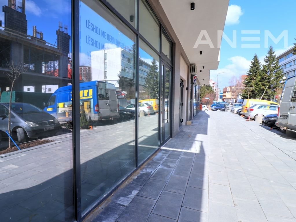 Lokal me qira 77m2 në lagjën e Muhaxherëve
