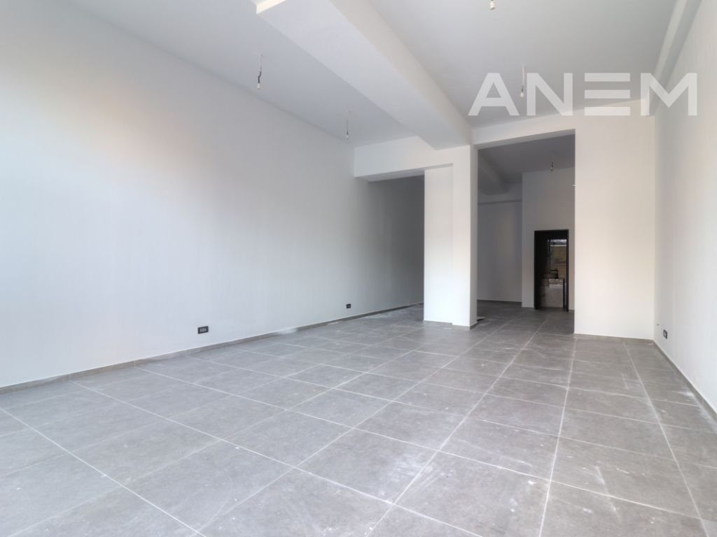 Lokal me qira 72m2 në lagjen Aktash