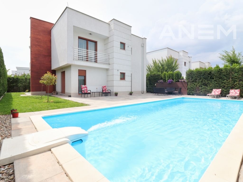Shtëpi 210m2 me qira në Marigona Residence
