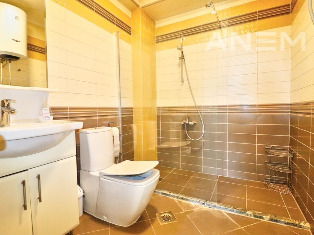 Banesë 200m2 me qira në afërsi të gjimnazit Sami Frashëri