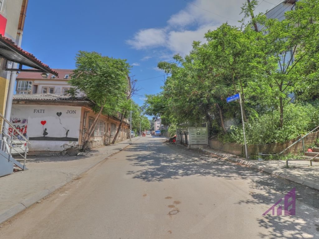 Banesë në shitje 110m2 në Qendër