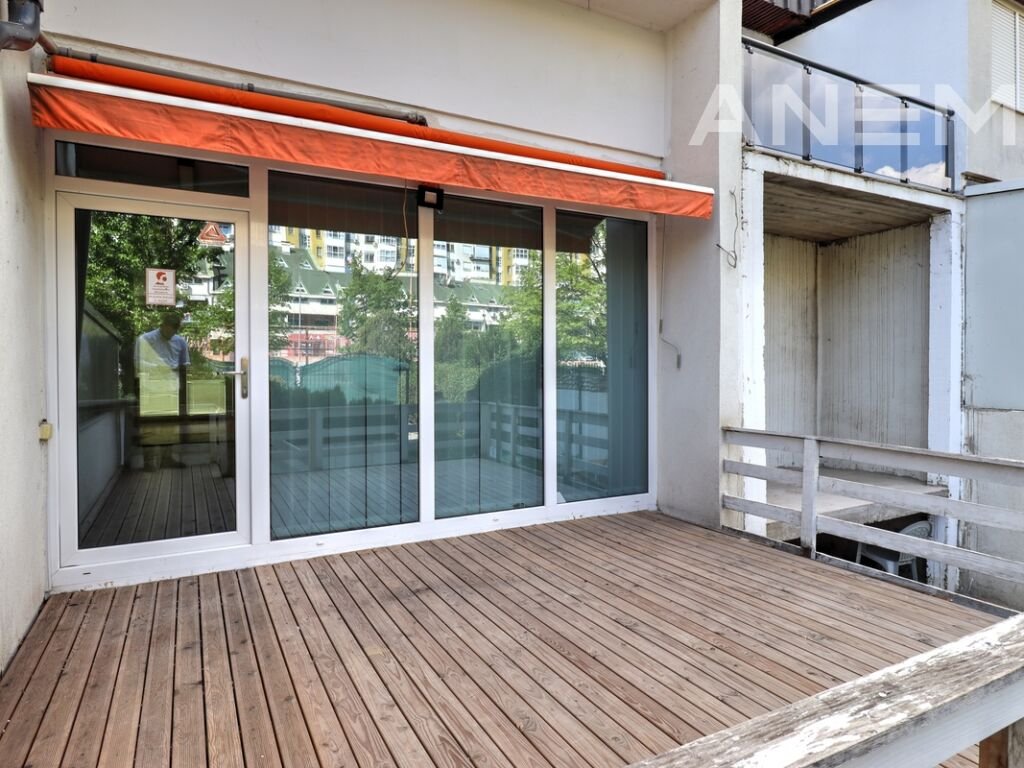Lokal me qira 90m² në lagjen Dardania