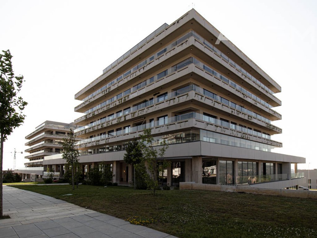 Banesë me qira me 3 dhoma gjumi në Marigona Hill