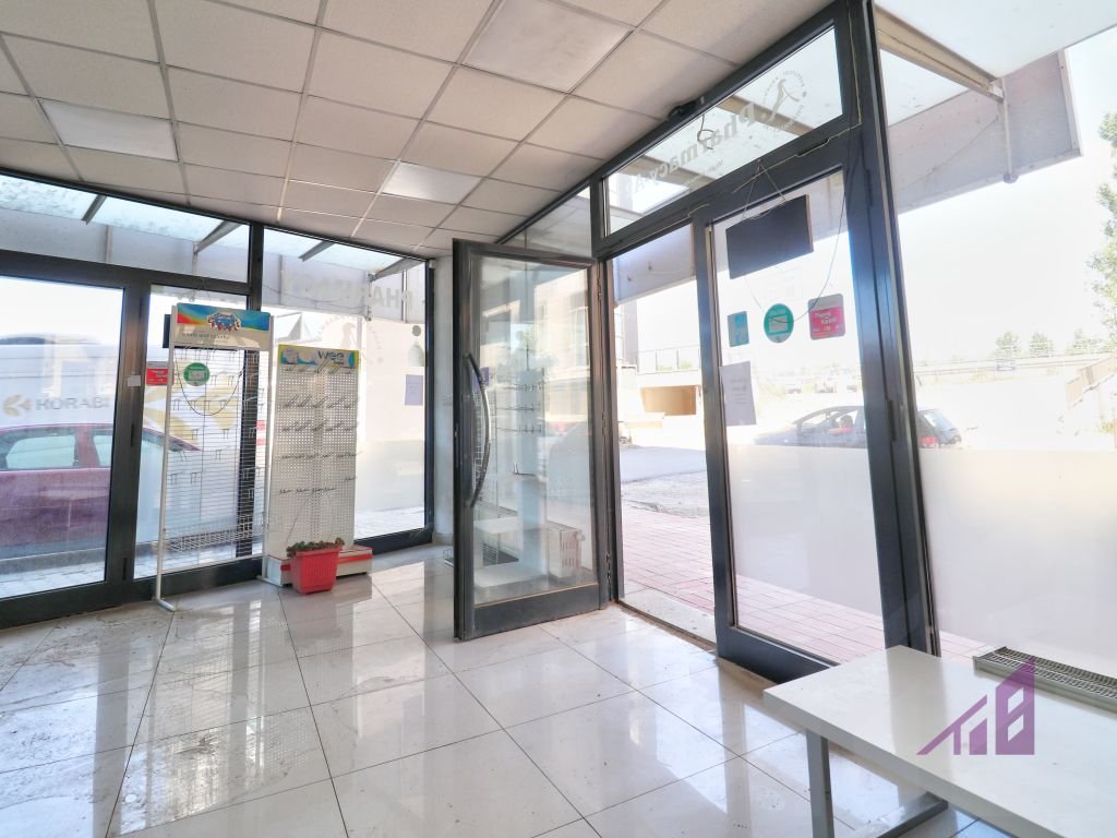 Lokal me qira 75 m2 ne Kalabri