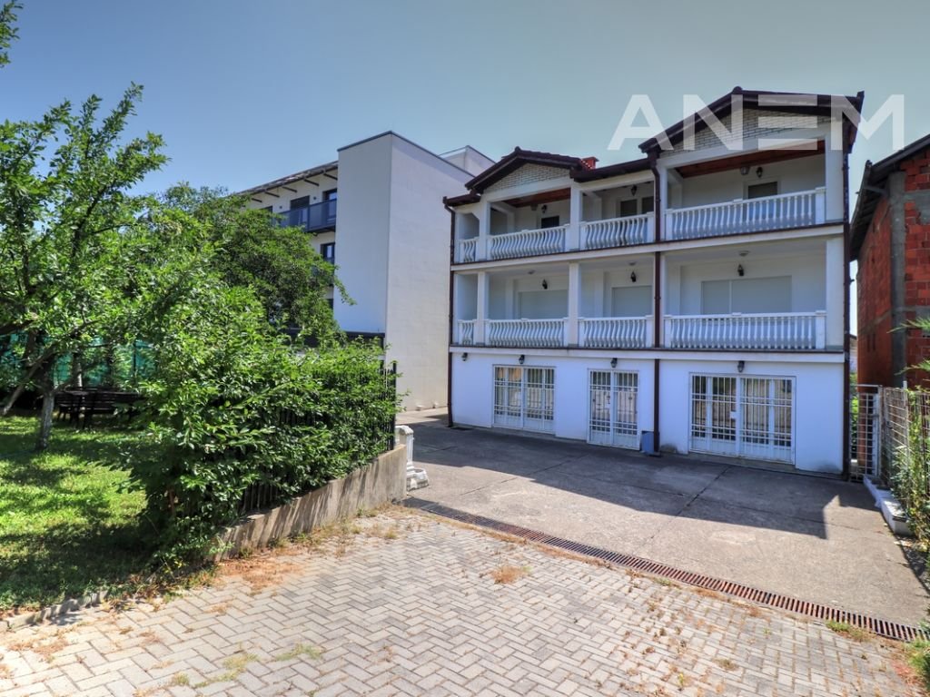 Shtëpi/Zyre me qira 600m2 në lagjen Arbëria - Dragodan