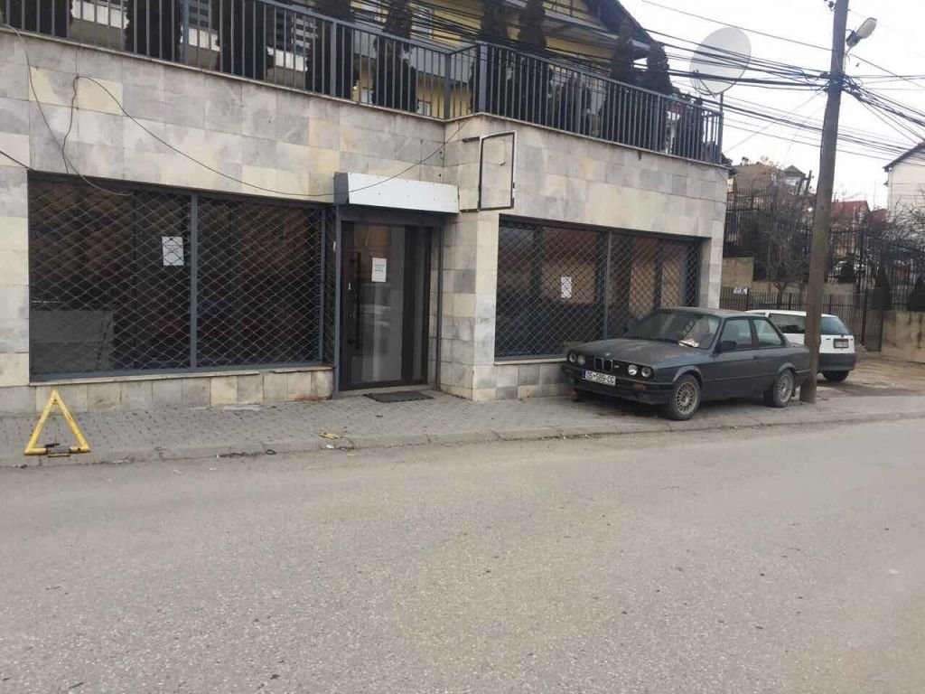 Lokal me qira 90m2 ne lagjen Arberia